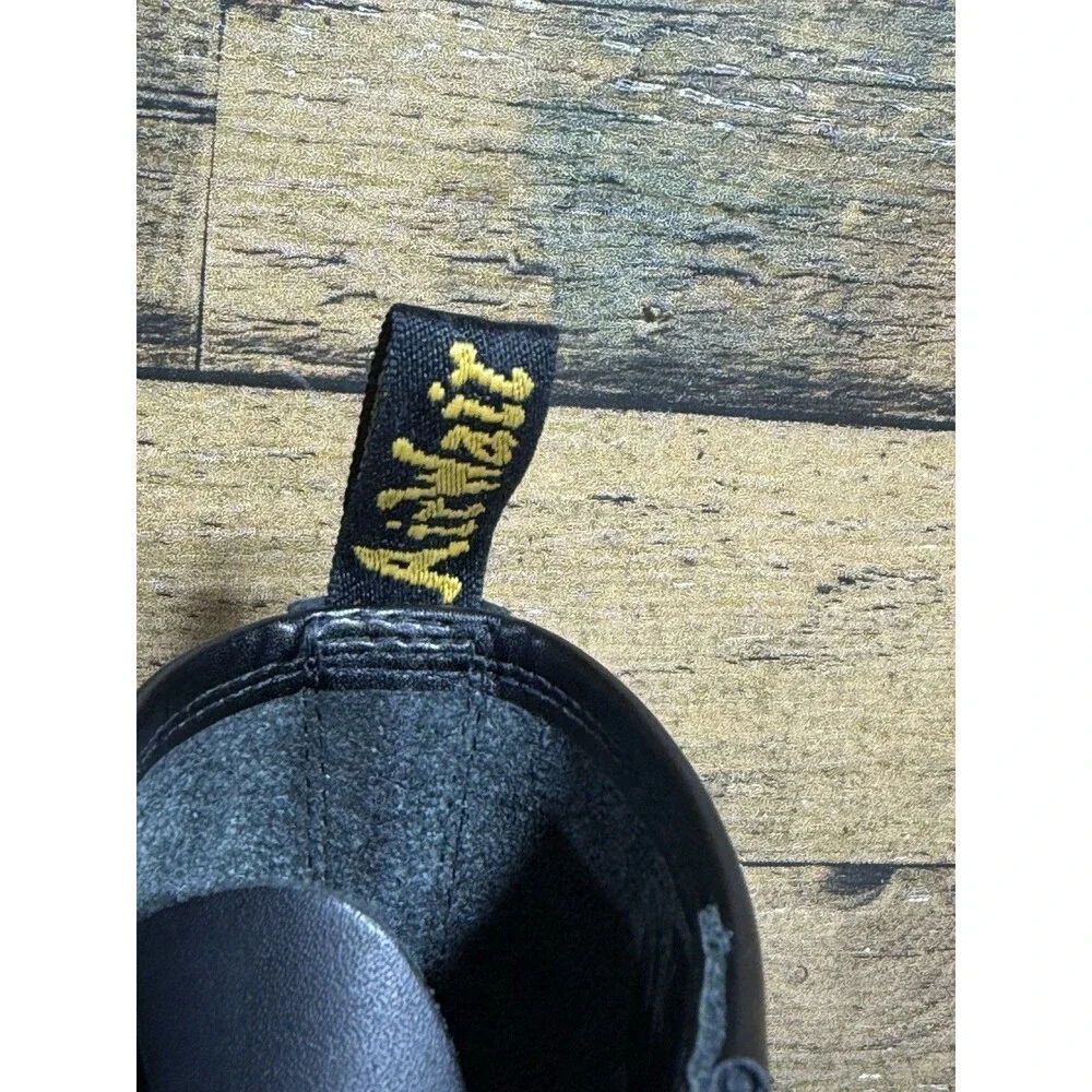 NEW-Dr Martens 11821 1460 Smooth Black Leather Combat Womens Boots Sz 6 Doc